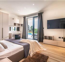 4 bedroom villa with pool near Pula, sleeps 8